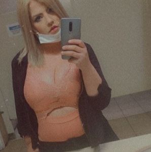 Meet your Posher, Malissa